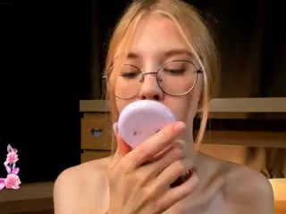 Doris's Live Sex Cam Show