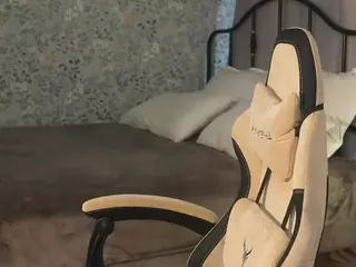 TaiteHails's Live Sex Cam Show