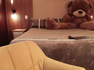 MAGIC-SCARLET's Live Sex Cam Show