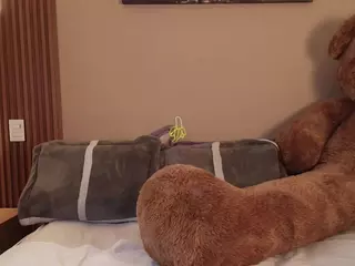 MAGIC-SCARLET's Live Sex Cam Show