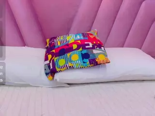 thinlittlegirl's Live Sex Cam Show