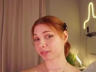 Emi's Live Sex Cam Show
