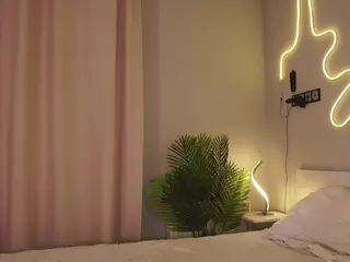 Emi's Live Sex Cam Show