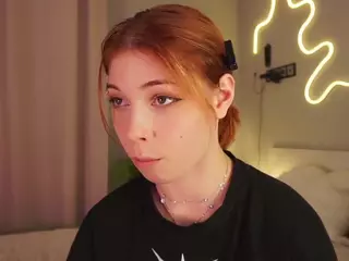 Emi's Live Sex Cam Show