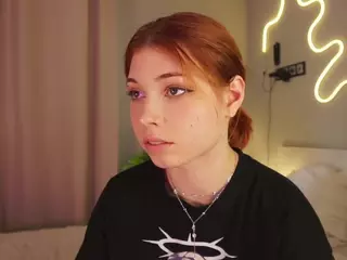 Emi's Live Sex Cam Show