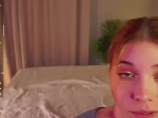 Emi's Live Sex Cam Show