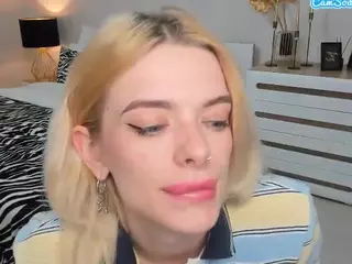AdeleArt's Live Sex Cam Show