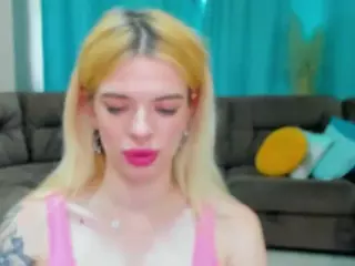 AdeleArt's Live Sex Cam Show
