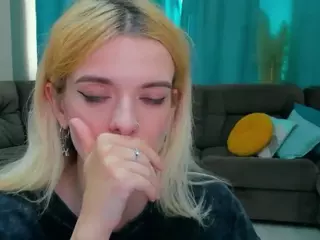 AdeleArt's Live Sex Cam Show