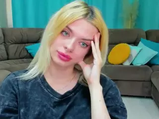 AdeleArt's Live Sex Cam Show
