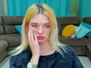 AdeleArt's Live Sex Cam Show