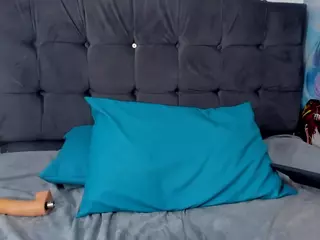 ZarayBlanket's Live Sex Cam Show