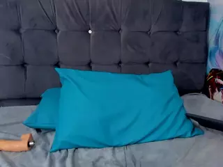 ZarayBlanket's Live Sex Cam Show
