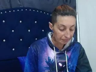 anyu1306's Live Sex Cam Show