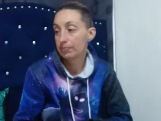 anyu1306's Live Sex Cam Show