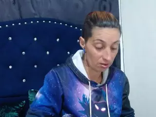 anyu1306's Live Sex Cam Show