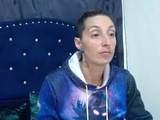 anyu1306's Live Sex Cam Show