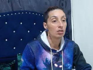 anyu1306's Live Sex Cam Show