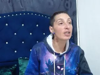 anyu1306's Live Sex Cam Show