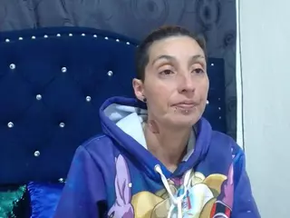 anyu1306's Live Sex Cam Show