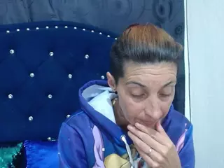 anyu1306's Live Sex Cam Show