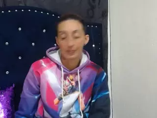 anyu1306's Live Sex Cam Show