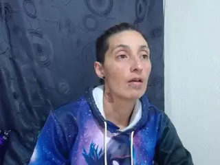 anyu1306's Live Sex Cam Show