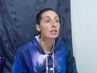 anyu1306's Live Sex Cam Show