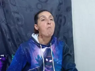 anyu1306's Live Sex Cam Show