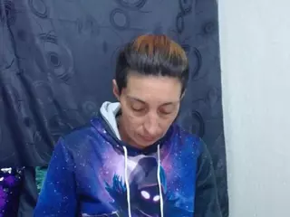 anyu1306's Live Sex Cam Show