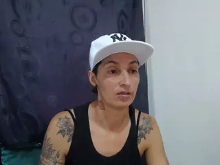anyu1306's Live Sex Cam Show