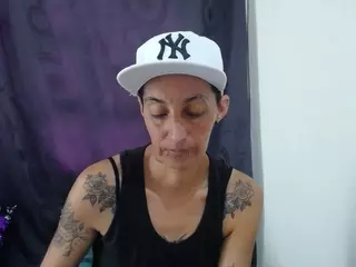 anyu1306's Live Sex Cam Show