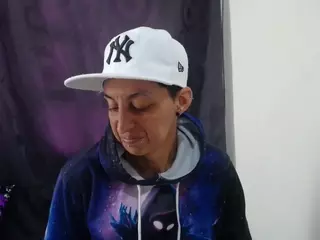 anyu1306's Live Sex Cam Show