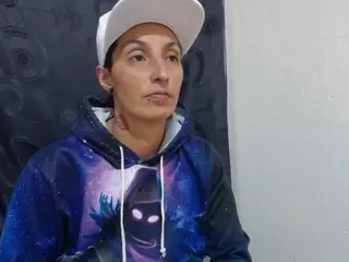 anyu1306's Live Sex Cam Show