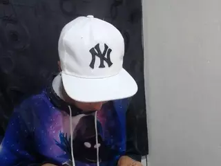 anyu1306's Live Sex Cam Show