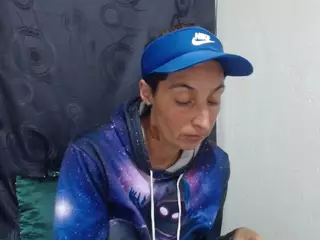 anyu1306's Live Sex Cam Show