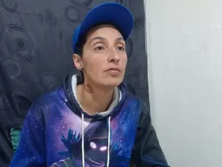 anyu1306's Live Sex Cam Show