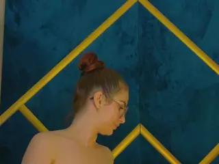 ArielQuinn's Live Sex Cam Show