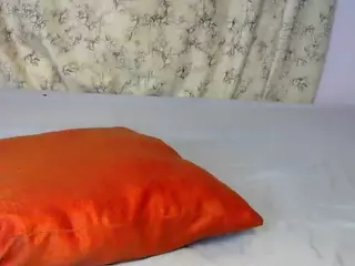 MAYA's Live Sex Cam Show
