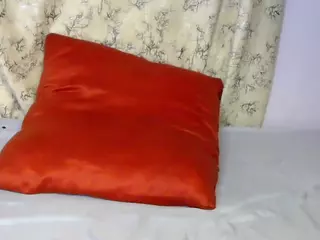 MAYA's Live Sex Cam Show