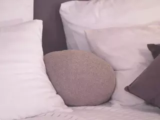 ErlineGills's Live Sex Cam Show