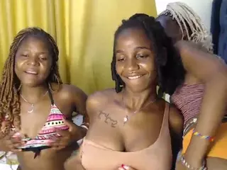 cocowantsyou1's Live Sex Cam Show