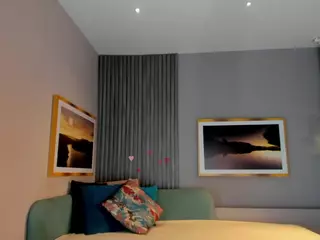 Kloe's Live Sex Cam Show