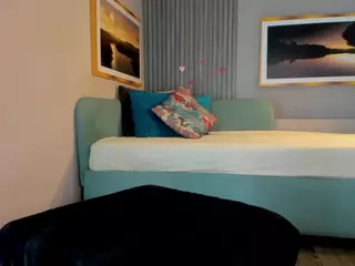 Kloe's Live Sex Cam Show