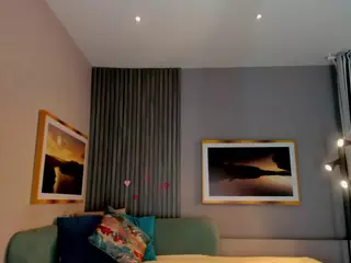 Kloe's Live Sex Cam Show