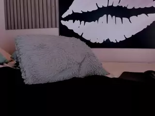 Kloe's Live Sex Cam Show