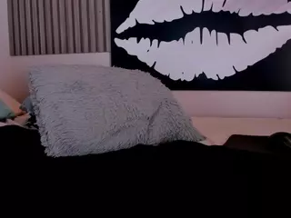 Kloe's Live Sex Cam Show