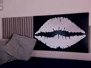 Kloe's Live Sex Cam Show