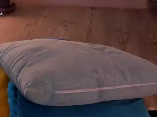 Kloe's Live Sex Cam Show