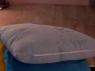 Kloe's Live Sex Cam Show